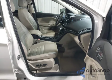 2016 Ford Escape Titanium из США, поврежденный, VIN 1FMCU9J96GUC18719